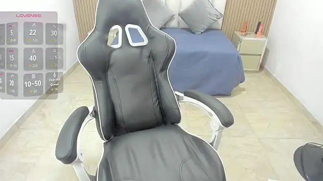 Pertunjukan Kamera Web Aziz_daud