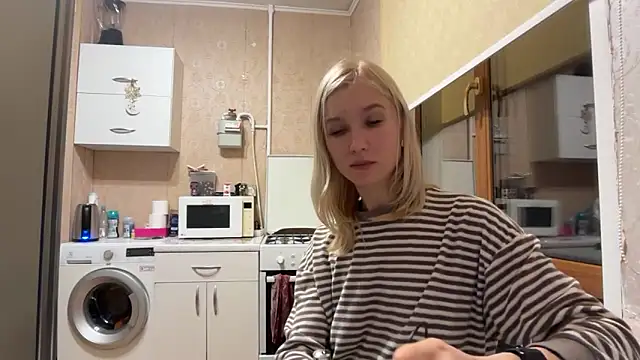 Show modela AngelJeni na web-kameri