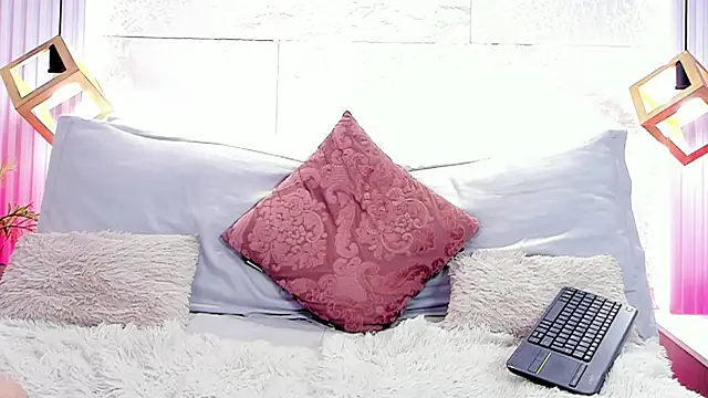 sarah_salis_ Chat XXX in diretta