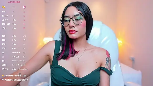 AzuraKindong Adlı Modelin Canlı XXX Sohbeti