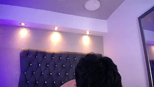 XXX chat uživo modela MrWilliseo