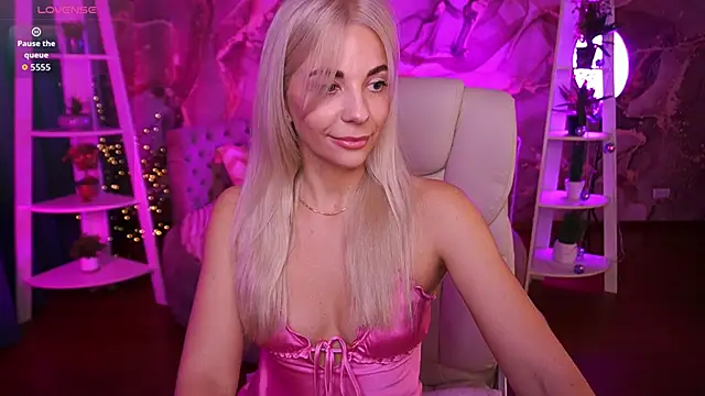 BellaRayyy's Live XXX Chat