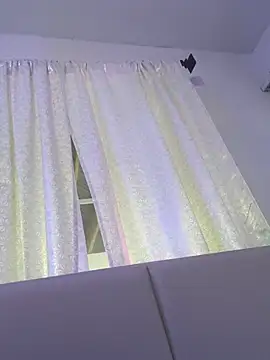 FlowersinEunoia's Live XXX Chat