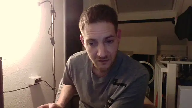 XXX chat uživo modela Bizzyjustin