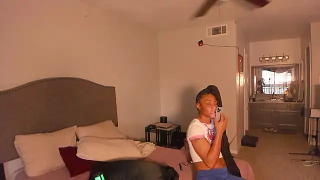 yiauana 라이브 XXX 채팅