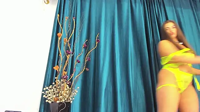 00ingrid's Live XXX Chat