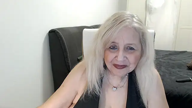 دردشة SusiLifeXXX الجنسية المباشرة