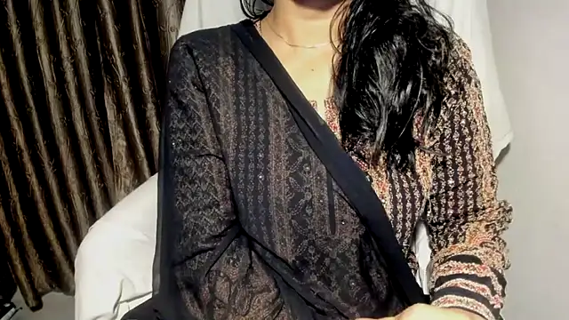 TheShyGirl_ লাইভ XXX চ্যাট