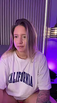 MiaPetit_ Adlı Modelin Canlı XXX Sohbeti