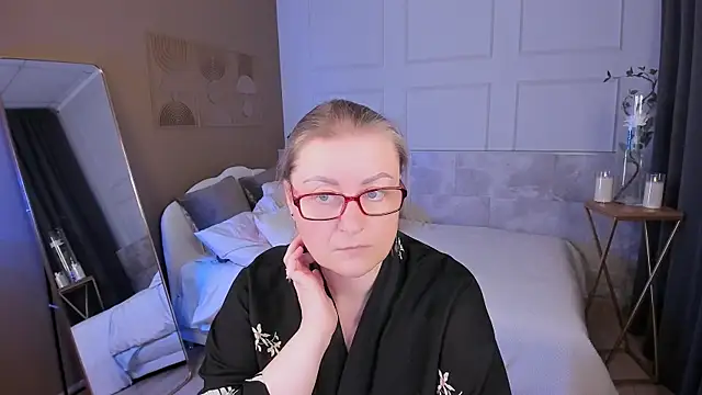 AlexandraKind Chat XXX in diretta