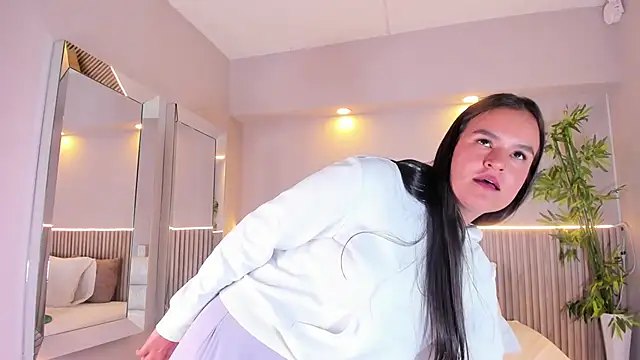 Chat +18 de LucieMillerr ao vivo