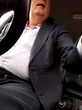 Pokazy przed kamerką – cutpiercedcock