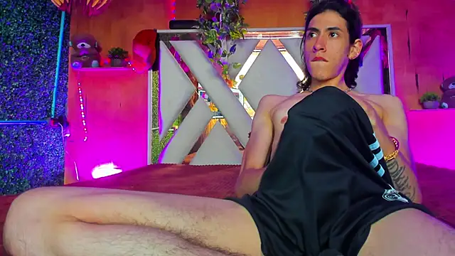 Kos_storm: διαδικτυακό σόου στην κάμερα