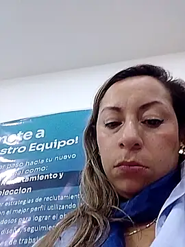 Katalina_S3xy Chat XXX in diretta