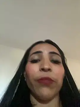 Rosa_25x 即時 XXX 聊天