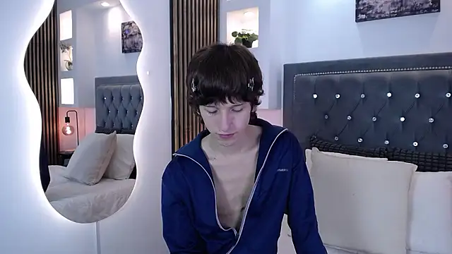 Emo_Boy_ 即時 XXX 聊天