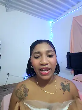 Cherly_Rogern Chat XXX in diretta