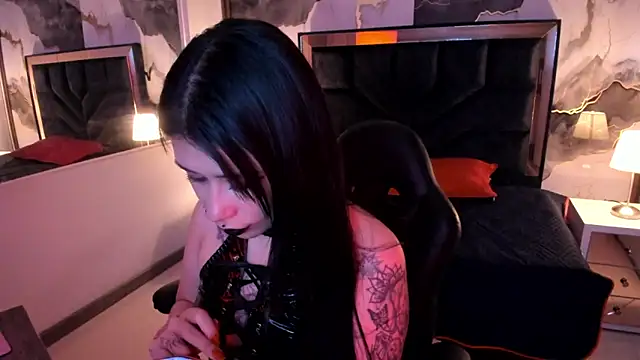 SusanVilla's Live XXX Chat