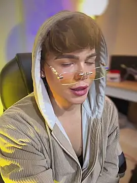 PRINCE_STEV: απευθείας συνομιλία ΧΧΧ