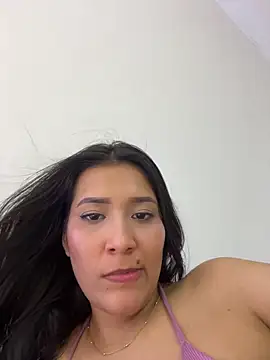 Chat XXX ao vivo de IsabellaJoness_