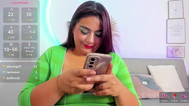 silvia_lane élő XXX-chatje