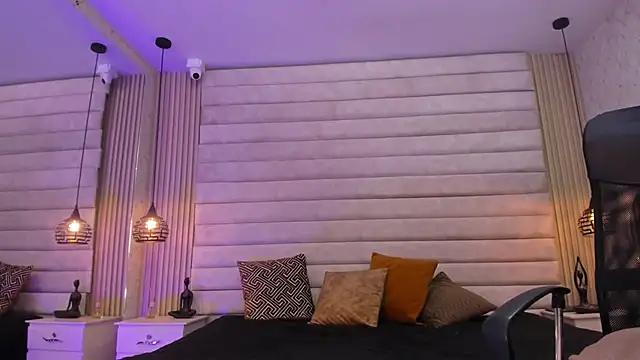 VictoriaaBlair 即時 XXX 聊天