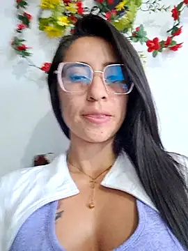 Chat XXX en directo de VALERY-03_