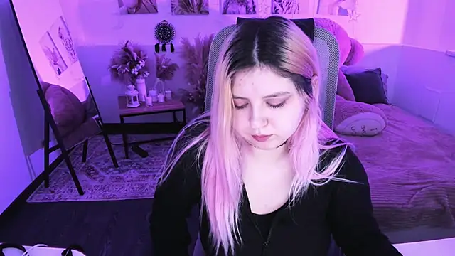 DiaAngell 即時 XXX 聊天