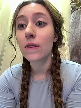 FroggyAnna Chat XXX in diretta