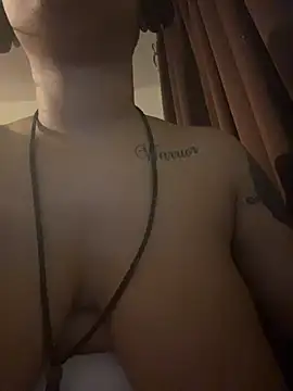 nickytheehawtie: онлайн-секс-чат