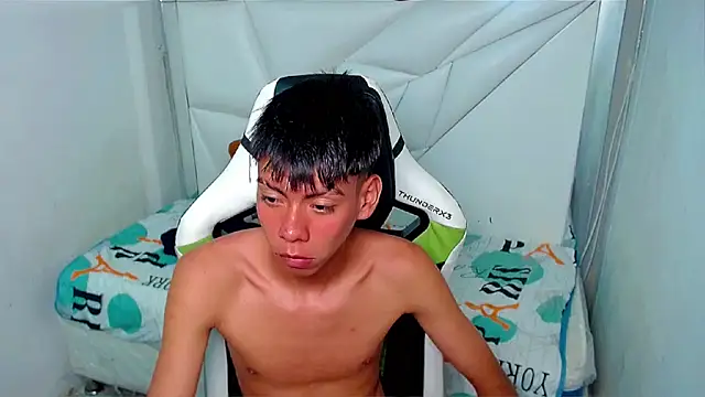 Liarr_: онлайн-секс-чат