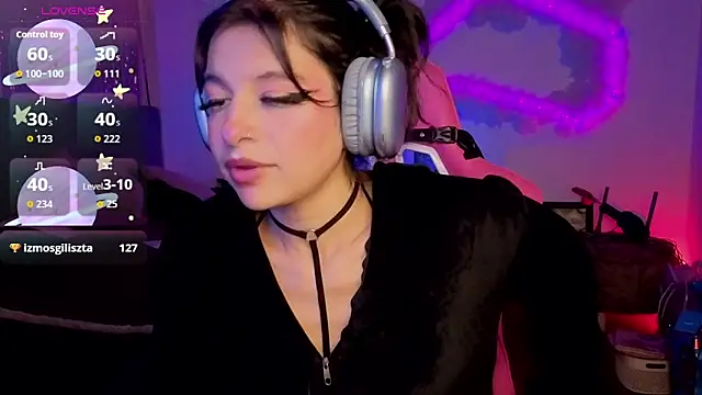 Živý XXX chat larah_uwu