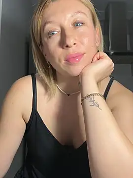 دردشة Kittie_Valentine الجنسية المباشرة