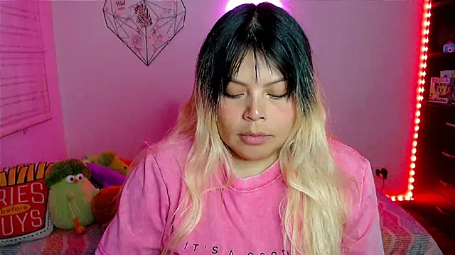 EllieMoonX Live XXX-chat