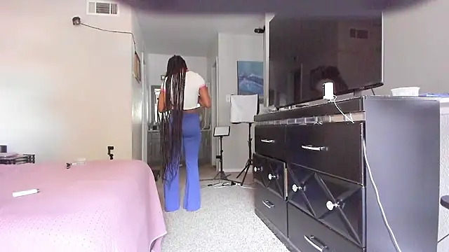 yiauana's Live XXX Chat