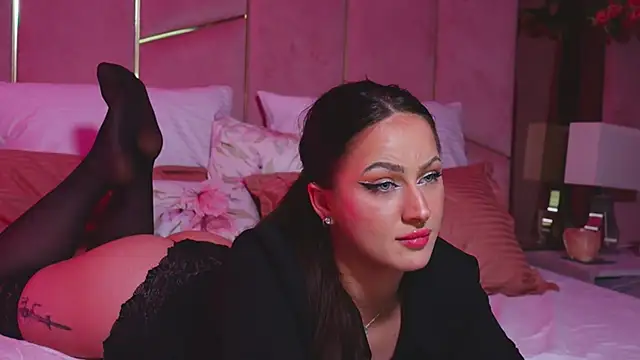 Онлайн чат XXX LucyLextonX