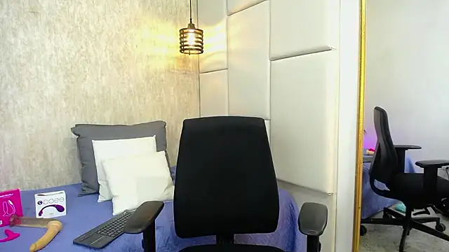 Hisoka_011's Live XXX Chat