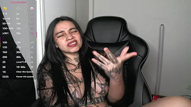 val_bardot Adlı Modelin Canlı XXX Sohbeti