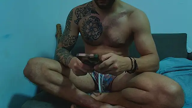 Czat XXX na żywo – thomas_gun