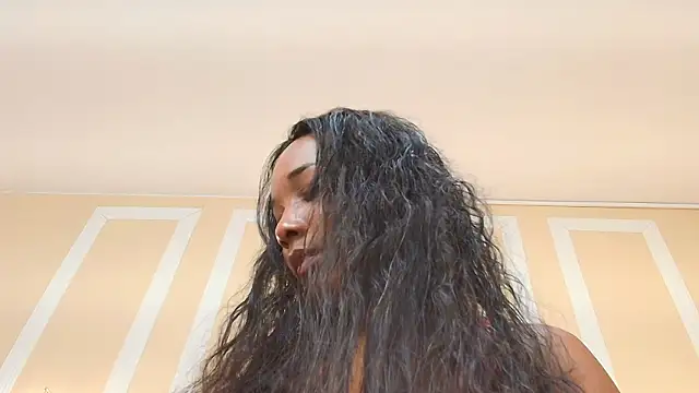 MayaBaker 现场XXX聊天