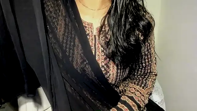 TheShyGirl_ Chat XXX in diretta