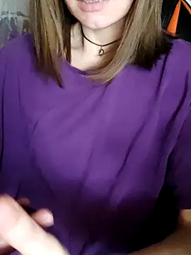 XXX chat uživo modela Aashikalaa