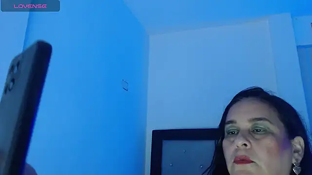 Sharlot_curvy's Live XXX Chat