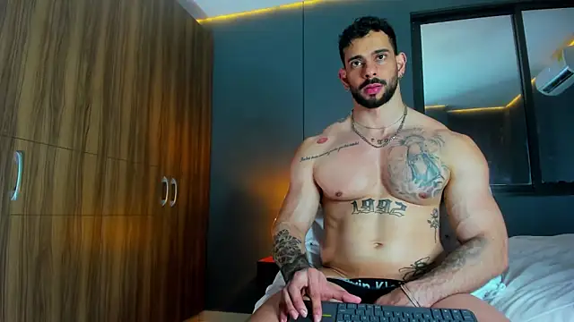 Show modela massimo_visconti na web-kameri