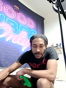 Mikaaa97 élő XXX-chatje