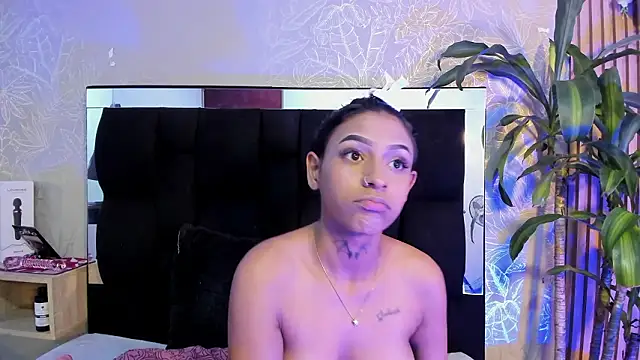 Chat +18 de LesliePetit ao vivo