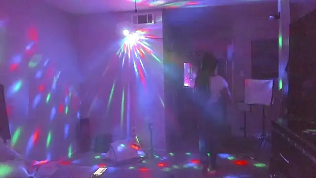 yiauana 现场XXX聊天