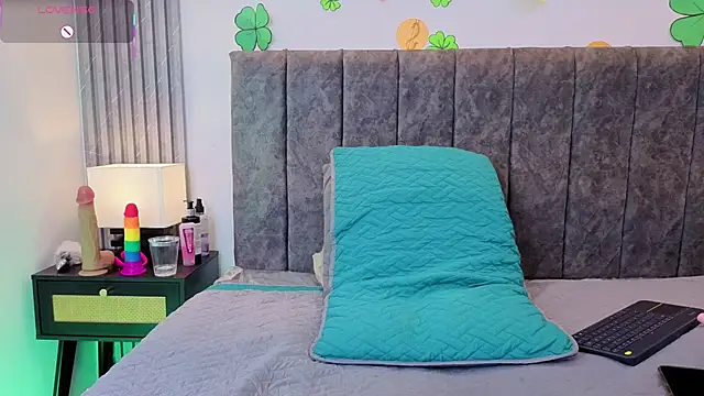 Chat XXX ao vivo de Ema_Stone65