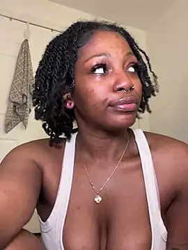 แชท XXX สดของ mochamimi