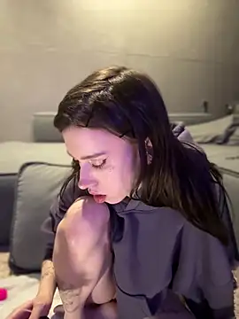 Bastet Adlı Modelin Canlı XXX Sohbeti